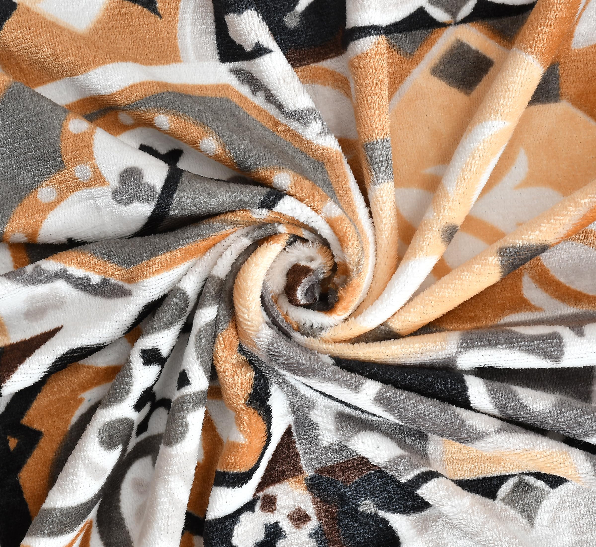 Warm Double Bedsheet with 2 Pillow Covers