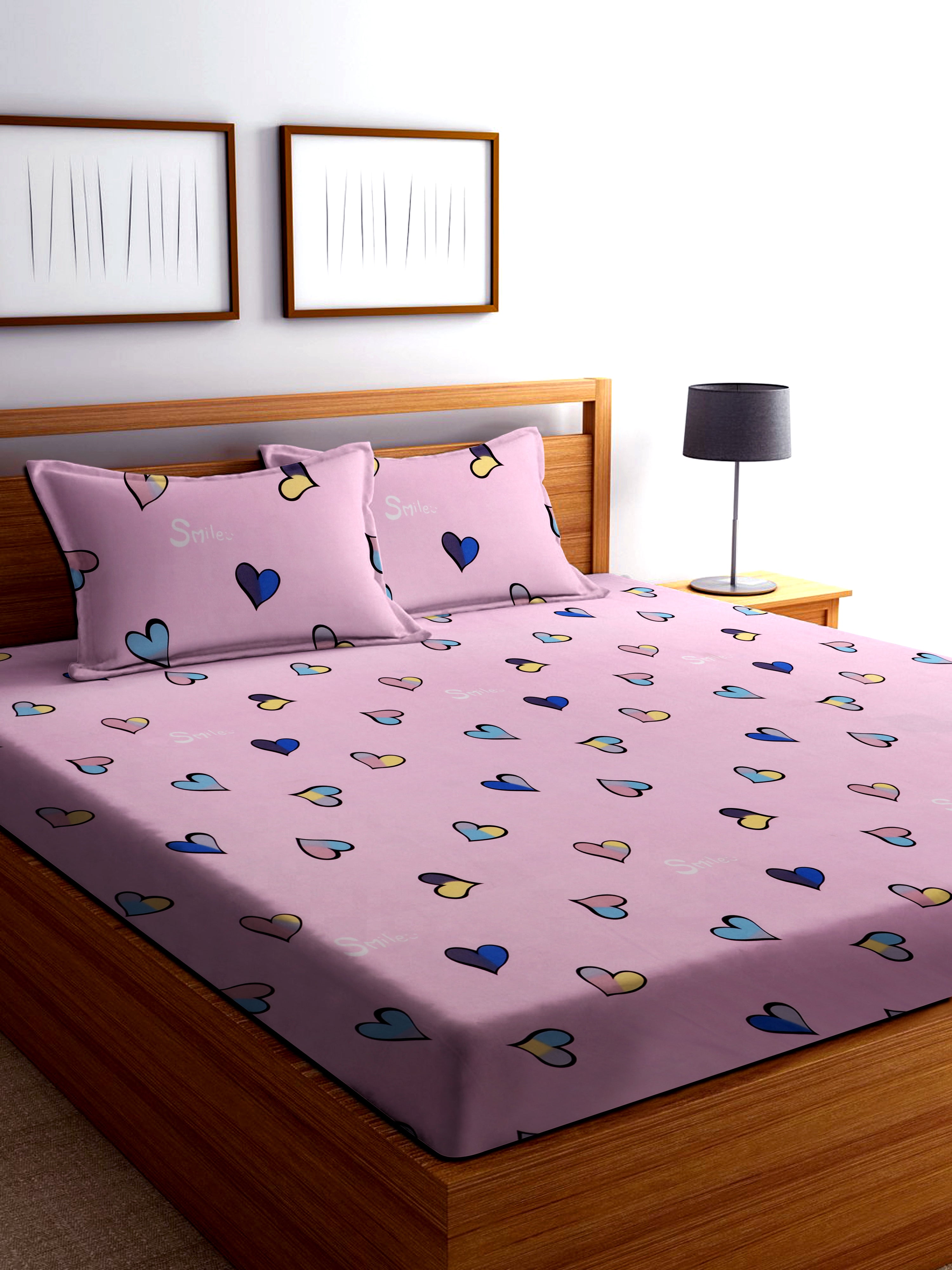 TIB The Intellect Bazaar Cotton Feel Glace Cotton Elastic Fitted King Size Bedsheet with 2 Pillow Covers -Smile Heart